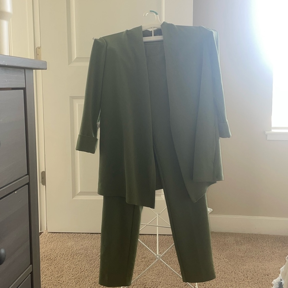 Women’s Business Blazer and Pants (Set) Olive Green XS